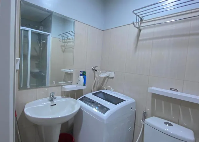 Great Price And Location In Moa, Pasay City, Philippines *